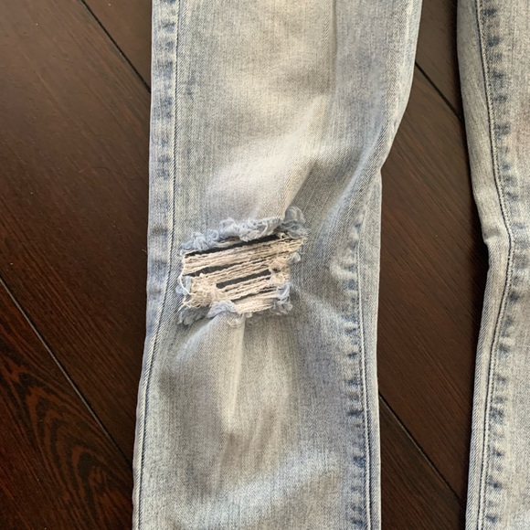 Guess Mid Rise Skinny Jeans - Picture 2 of 6